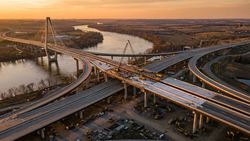 House Committee Backs $580B Surface Transportation Bill Through 2031 - FieldNews