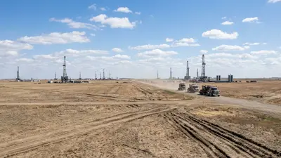 Editorial image: Dense rig surge, prairie scale - Western Canada Oil Rig Count Hits 51% Above Ten-Year Seasonal High as Break-Up Ends Early