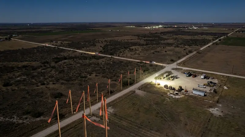 43 Texas Lawmakers Move to Block 200-Mile Central Texas Transmission Line - FieldNews