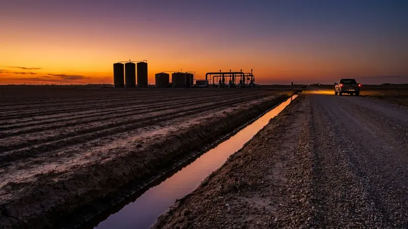 Texas Regulators Hold Hearing on Treated Oilfield Wastewater Rules for Farmland - FieldNews