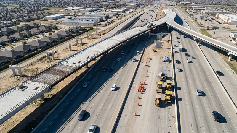 Survey Shows Voters Back $580B Highway Bill Stalled in Congress - FieldNews