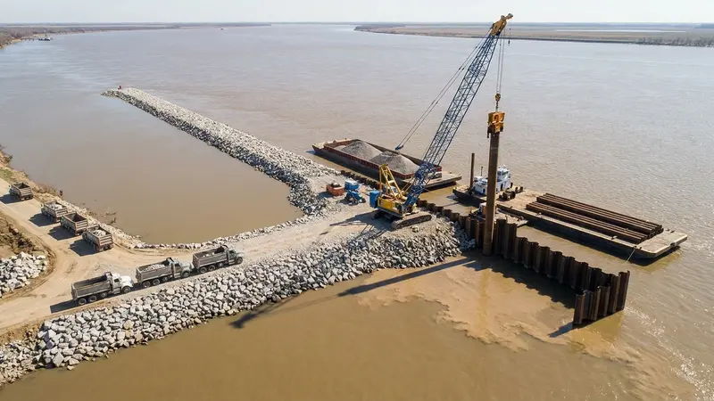 Montreal's $2.3B Contrecœur Port Expansion Begins In-Water Construction - FieldNews