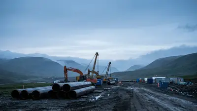 Editorial image: industry general - Ottawa Advances National-Interest Status for Alberta-to-BC Pipeline