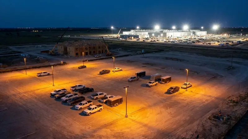 Texas Construction Firms Face Labor Squeeze as Data Centers Compete for Workers - FieldNews